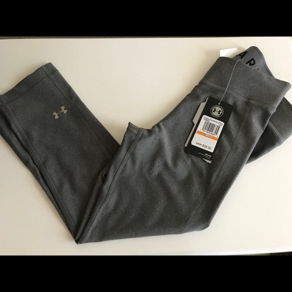 Under Armour capris size small brand new